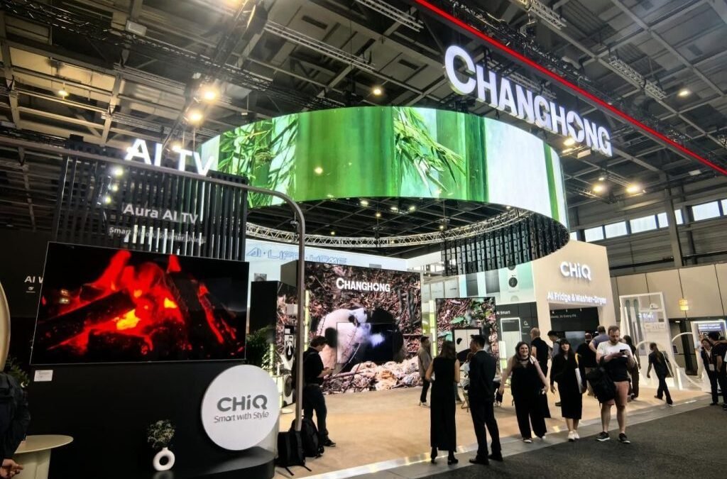 CHiQ presenta su tecnología basada en IA y con temática de pandas, el patrocinio de FIS y su liderazgo en ESG en la IFA 2025